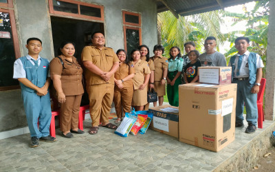 Bantuan dari SMK Negeri PP Kalasey bagi peserta didik  yang terkena musibah